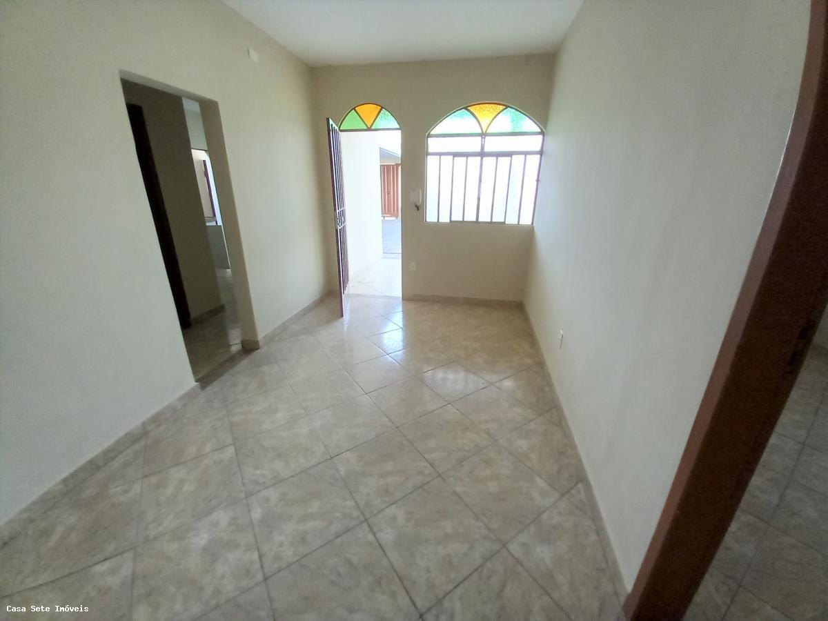 Casa para alugar com 2 quartos, 180m² - Foto 5