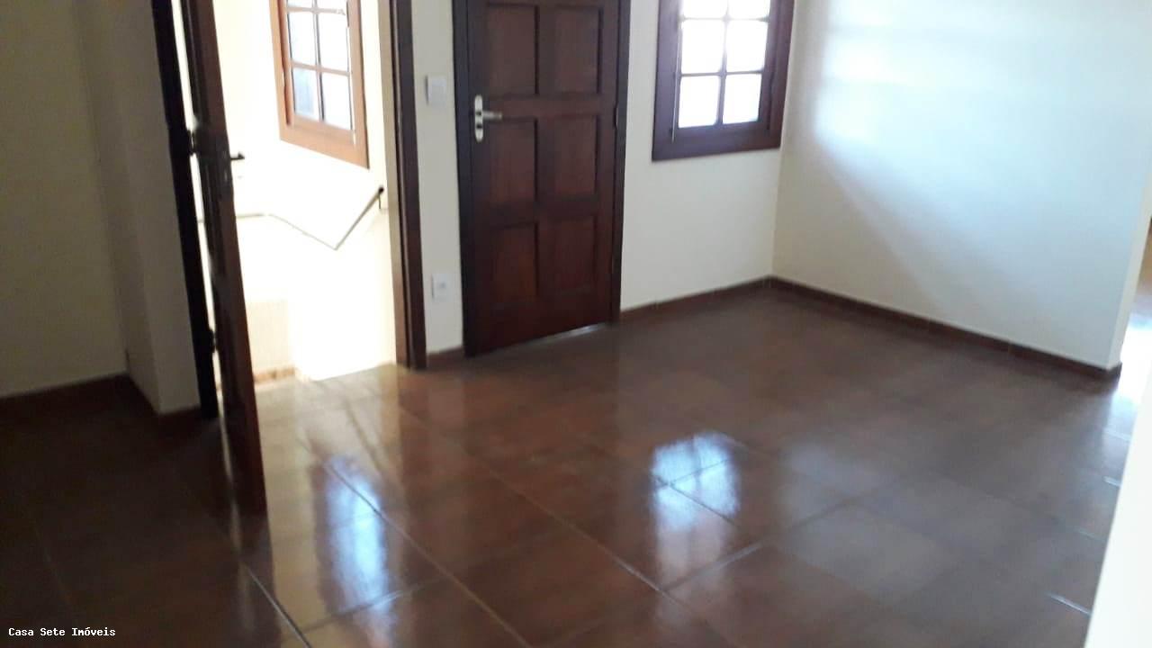 Casa, 4 quartos, 230 m² - Foto 2