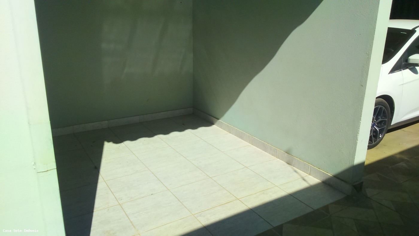 Casa para alugar com 2 quartos, 80m² - Foto 2