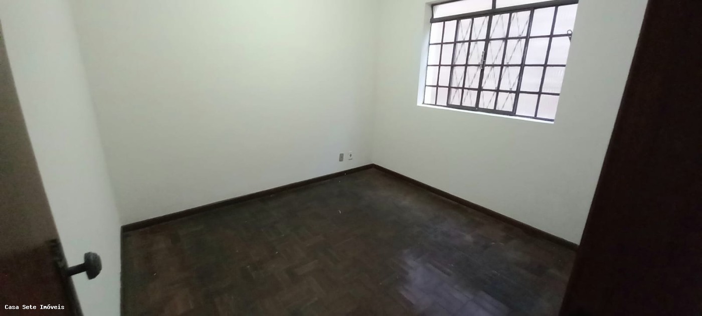 Apartamento para alugar com 2 quartos, 80m² - Foto 2